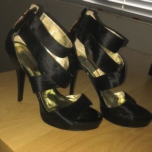 Guess heels